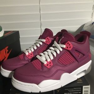 Nike Air Jordan 4 Valentines Day
